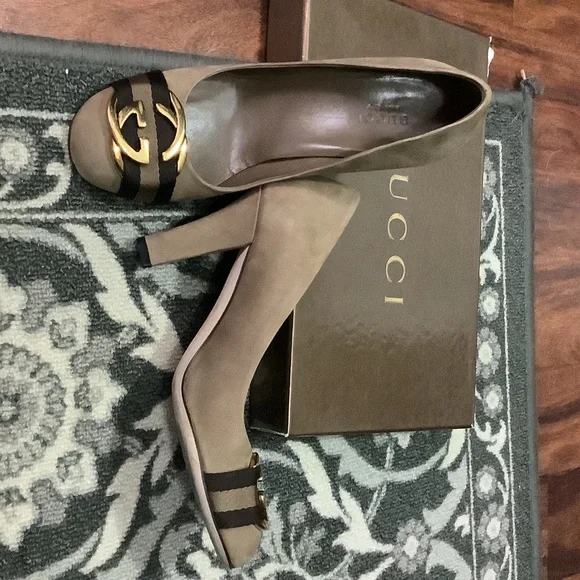 Gucci Women's Brown Peep-Toe Heels - Picture 4 of 6